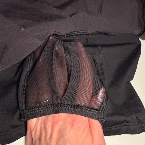 Lululemon Pace Setter tennis Skort. Sz 4 Black - Picture 9 of 9